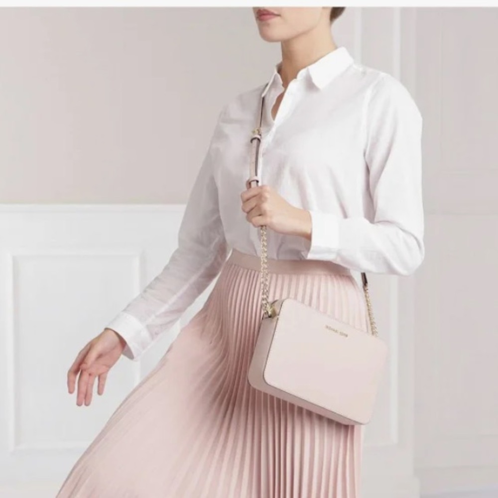 Michael Kors jet set cross body purse - Picture 3 of 11